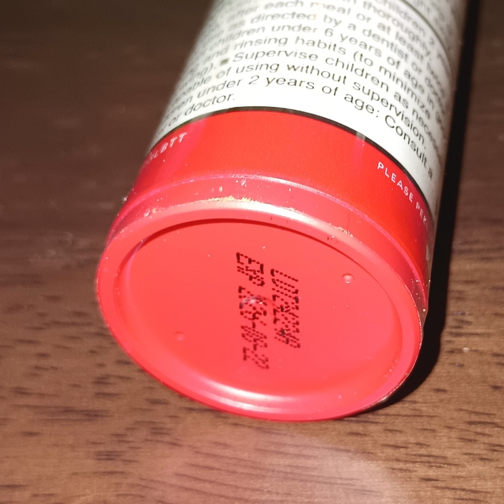 Hismile Candy Cane Toothpaste - Picture 3 of 3